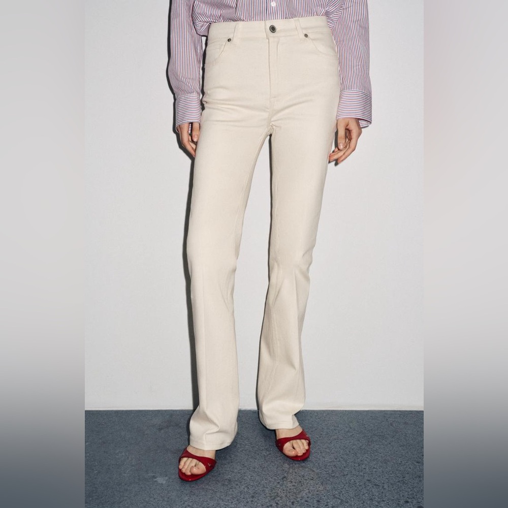 Zara NWT ZW COLLECTION BOOTCUT MID-RISE JEANS white jeans